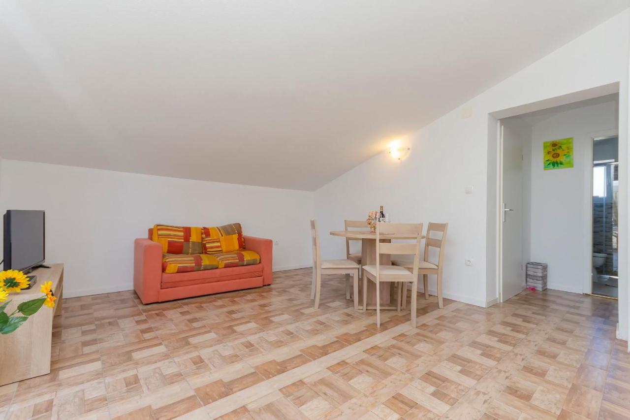 Apartments Snjezana Pirovac Εξωτερικό φωτογραφία